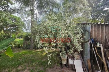 Ch&aacute;cara &agrave; venda - 150m&sup2; - &Aacute;rea Rural de Piratininga