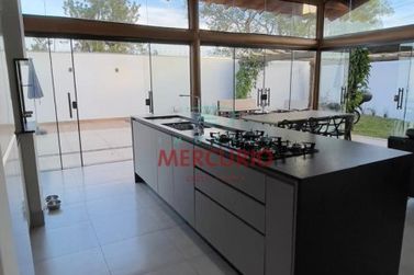 Ch&aacute;cara &agrave; venda - 150m&sup2; - Vale do Igap&oacute;