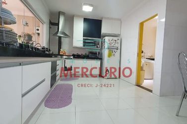 Casa &agrave; venda - 450m&sup2; - Residencial Vale Florido