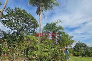 Ch&aacute;cara &agrave; venda - 150m&sup2; - &Aacute;rea Rural de Piratininga