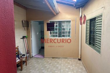 Casa &agrave; venda - 164m&sup2; - N&uacute;cleo Habitacional Mary Dota