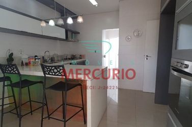 Casa &agrave; venda - 294m&sup2; - Centro