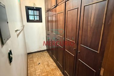 Casa &agrave; venda - 301m&sup2; - Centro