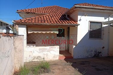 Casa &agrave; venda - 222m&sup2; - Centro