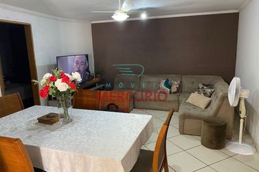 Casa &agrave; venda - 152m&sup2; - N&uacute;cleo Habitacional Mary Dota