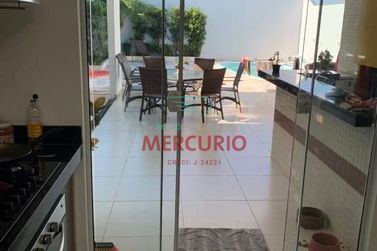 Casa &agrave; venda - 200m&sup2; - Resid. Solar Primavera