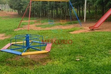 Ch&aacute;cara &agrave; venda - 24000m&sup2; - Piratininga