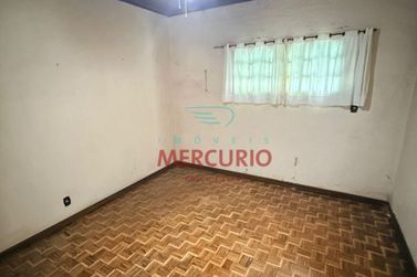 Casa &agrave; venda - 301m&sup2; - Centro