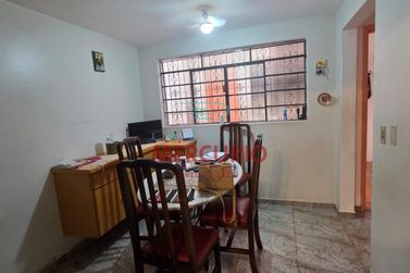 Sobrado &agrave; venda - 243m&sup2; - Vila Altin&oacute;polis