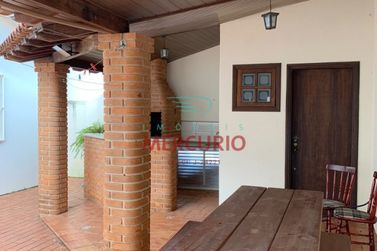 Casa &agrave; venda - 144m&sup2; - Centro