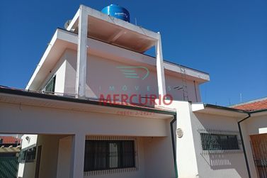 Casa &agrave; venda - 301m&sup2; - Centro