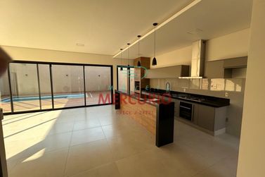 Casa &agrave; venda - 226m&sup2; - Higien&oacute;polis