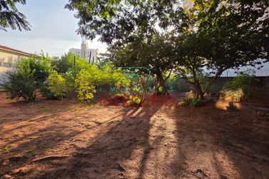 Terreno &agrave; venda - 592m&sup2; - Vila Nova Cidade Universit&aacute;ria