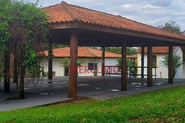 Ch&aacute;cara &agrave; venda - 24000m&sup2; - Piratininga