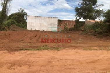 Terreno &agrave; venda - 300m&sup2; - Vale do Igap&oacute;