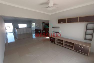 Casa &agrave; venda - 295m&sup2; - Jardim Silvestri II