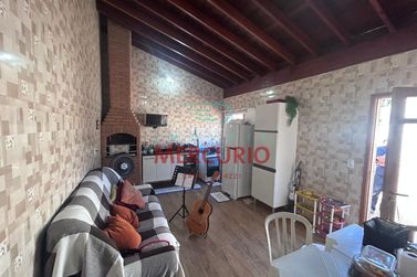 Casa para alugar - 211m&sup2; - Jardim Petr&oacute;polis