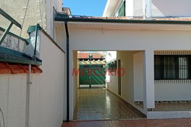 Casa &agrave; venda - 301m&sup2; - Centro