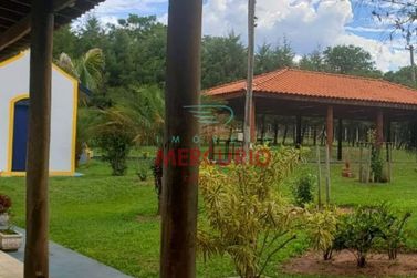 Ch&aacute;cara &agrave; venda - 24000m&sup2; - Piratininga