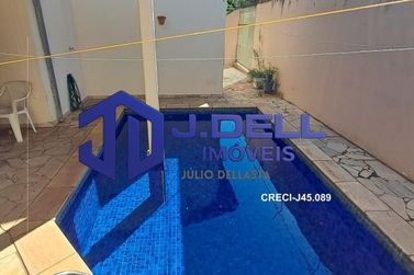 Casa &agrave; venda - 240m&sup2; - Terra Branca