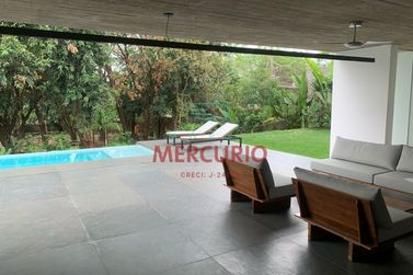 Casa &agrave; venda - 316m&sup2; - Jardim Shangri-L&aacute;
