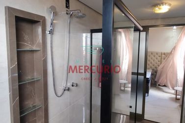 Apartamento &agrave; venda - 220m&sup2; - Centro