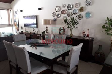 Casa &agrave; venda - 170m&sup2; - Vila Universit&aacute;ria