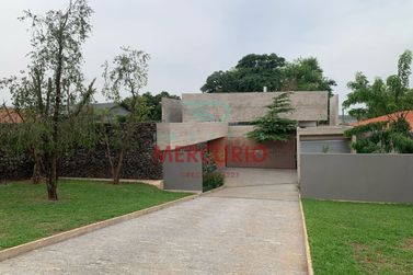 Casa &agrave; venda - 316m&sup2; - Jardim Shangri-L&aacute;