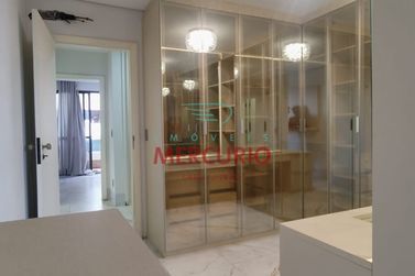 Apartamento &agrave; venda - 220m&sup2; - Centro