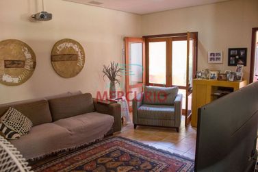 Casa &agrave; venda - 952m&sup2; - Jardim Shangri-L&aacute;