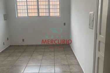Casa para alugar - 200m&sup2; - Centro