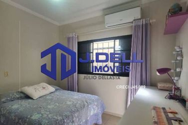 Casa &agrave; venda - 330m&sup2; - Colonial