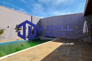 Casa &agrave; venda - 330m&sup2; - Vila Nova Santa Luzia