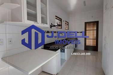 Casa &agrave; venda - 240m&sup2; - Jardim Terra Branca
