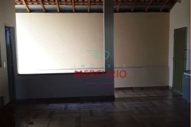 Casa &agrave; venda - 180m&sup2; - Vila S&atilde;o Jo&atilde;o da Boa Vista