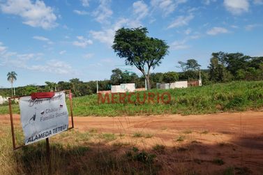 Terreno &agrave; venda - 300m&sup2; - Vale do Igap&oacute;