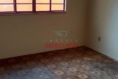 Casa &agrave; venda - 242m&sup2; - Vila Cardia