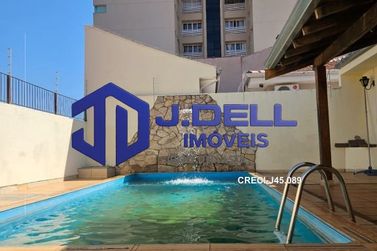 Casa &agrave; venda - 242m&sup2; - Parque Jardim Europa