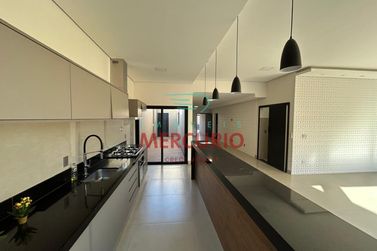Casa &agrave; venda - 226m&sup2; - Higien&oacute;polis