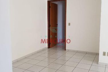 Apartamento &agrave; venda - 75m&sup2; - Jardim Infante Dom Henrique
