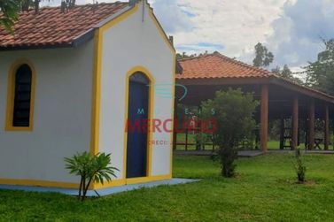 Ch&aacute;cara &agrave; venda - 24000m&sup2; - Piratininga