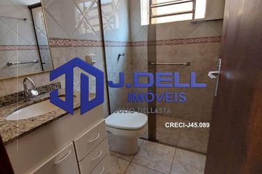 Casa &agrave; venda - 240m&sup2; - Jardim Terra Branca