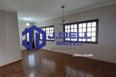 Casa &agrave; venda - 200m&sup2; - Vila Camargo