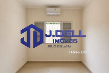 Casa &agrave; venda - 220m&sup2; - Jardim Terra Branca