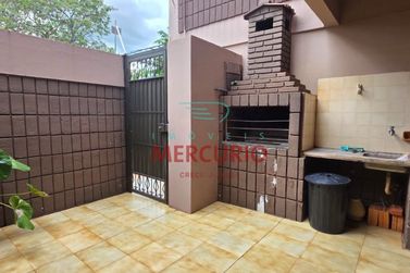 Sobrado &agrave; venda - 243m&sup2; - Vila Altin&oacute;polis