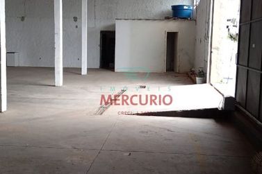 Sal&atilde;o Comercial para alugar - 500m&sup2; - Vila S&atilde;o Jo&atilde;o da Boa Vista