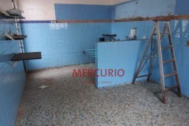 Casa &agrave; venda - 150m&sup2; - Centro