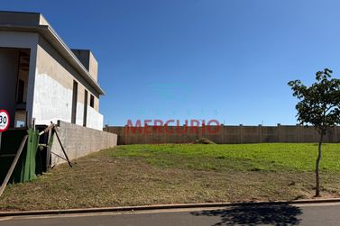Terreno &agrave; venda - 329m&sup2; - Guestier
