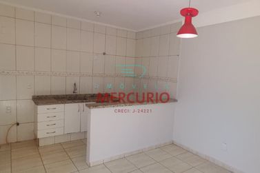 Casa &agrave; venda - 242m&sup2; - Vila Nova Nip&ocirc;nica