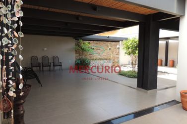 Casa &agrave; venda - 296m&sup2; - Jardim Terra Branca